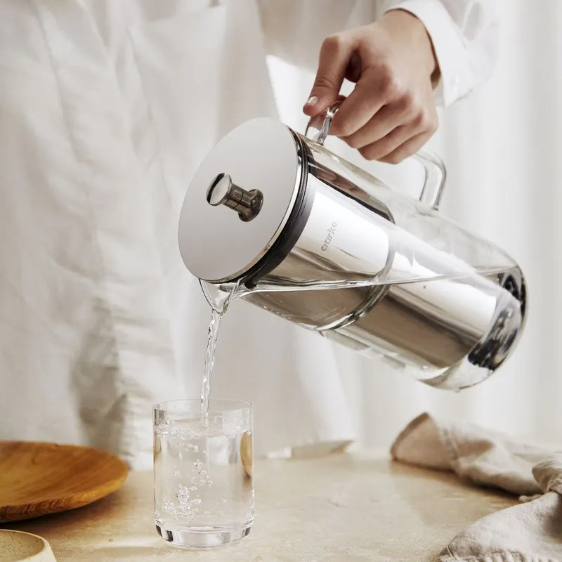 Carafe filtrante Aarke Purifier par APONIO : un meilleur design et une eau meilleure