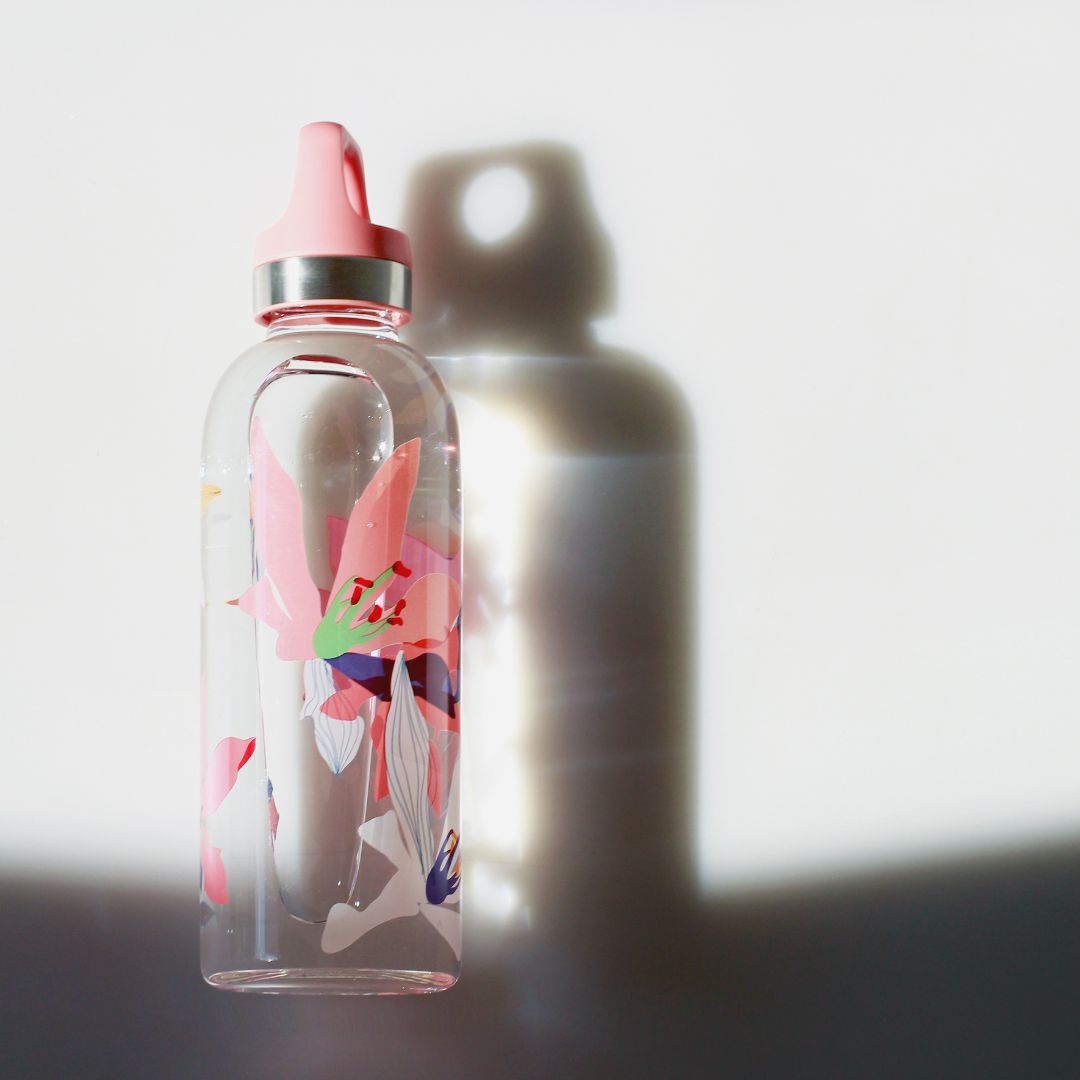 une gourde de la marque sigg modèle Flowers